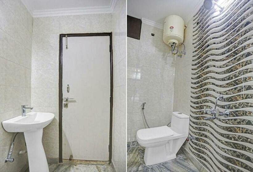 ホテル Collection O Nirvana Residency Near Lotus Temple