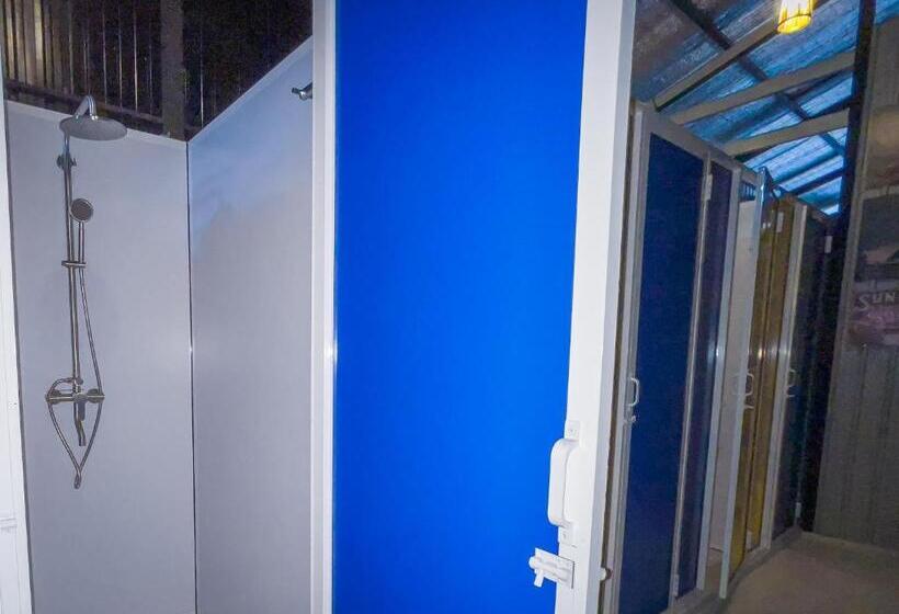 カプセルホテル Lost & Found Hostel Weligama