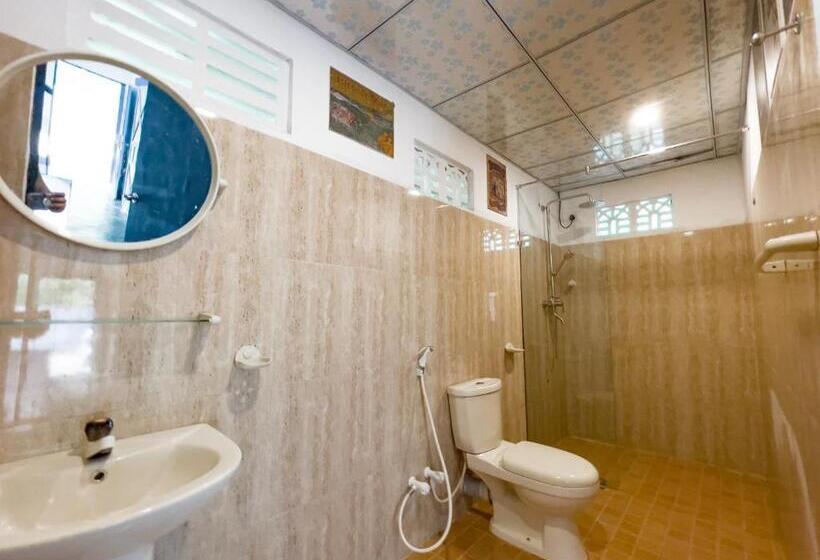 カプセルホテル Lost & Found Hostel Weligama