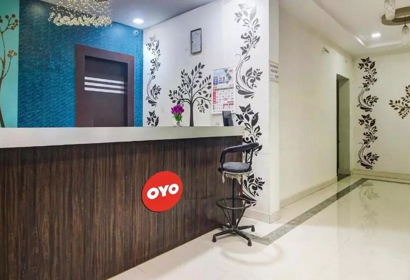 ホテル Oyo Flagship 80488  Vrundawan