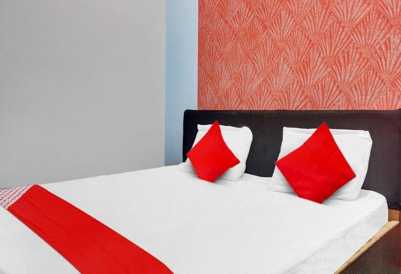 Hotel Oyo Flagship 80488  Vrundawan