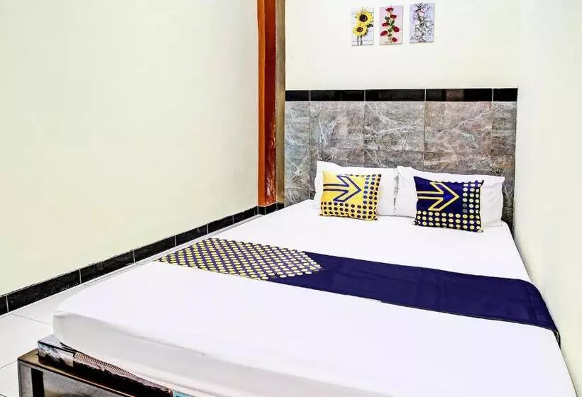 Hotelli Spot On 92123 Chikam House Syariah