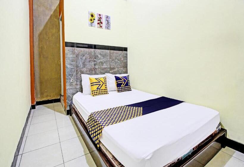 בית מלון כפרי Spot On 92123 Chikam House Syariah