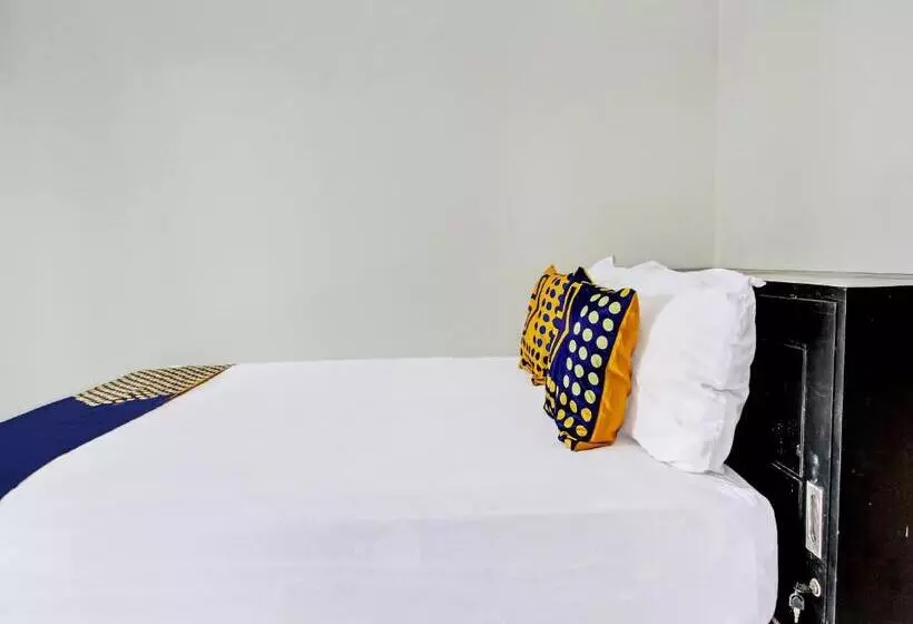 Hotelli Spot On 92123 Chikam House Syariah