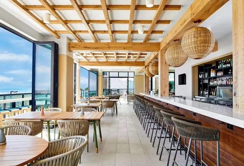 Hotelli Springhill Suites By Marriott Jacksonville Beach Oceanfront