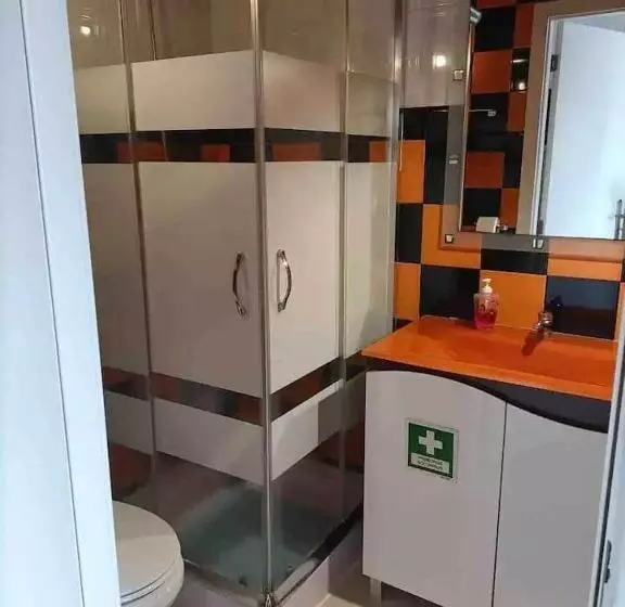 پانسیون Azores House