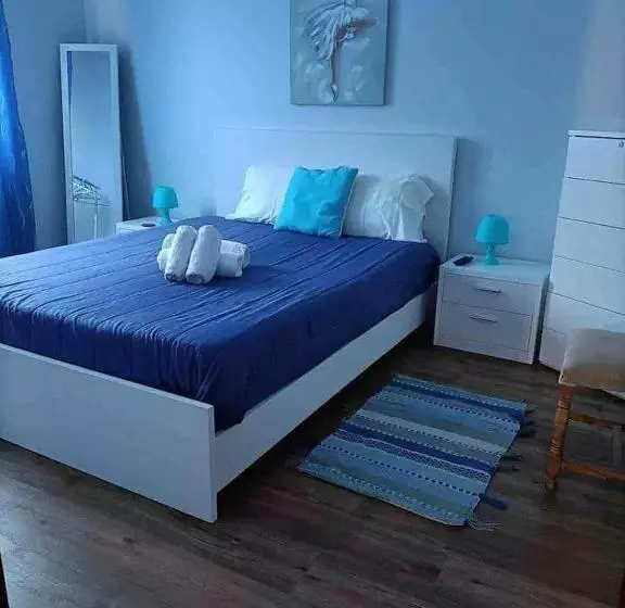 پانسیون Azores House