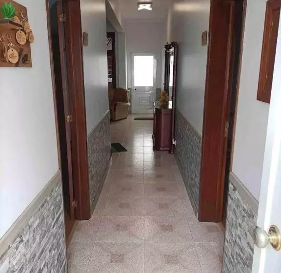 پانسیون Azores House