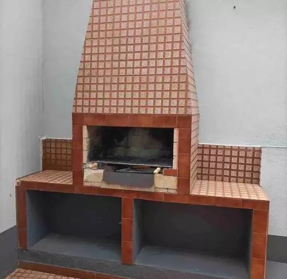 پانسیون Azores House