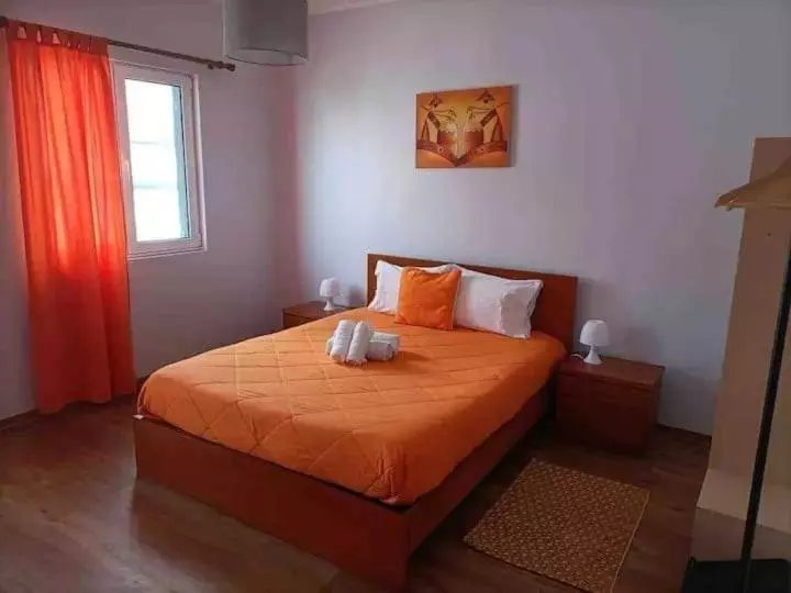 پانسیون Azores House