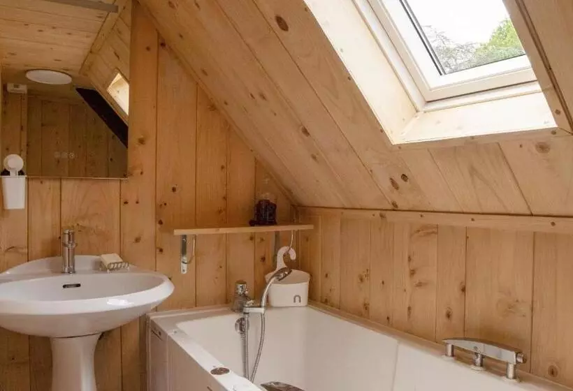 ペンション La Nature Des Sens   Gîte Les Cèdres