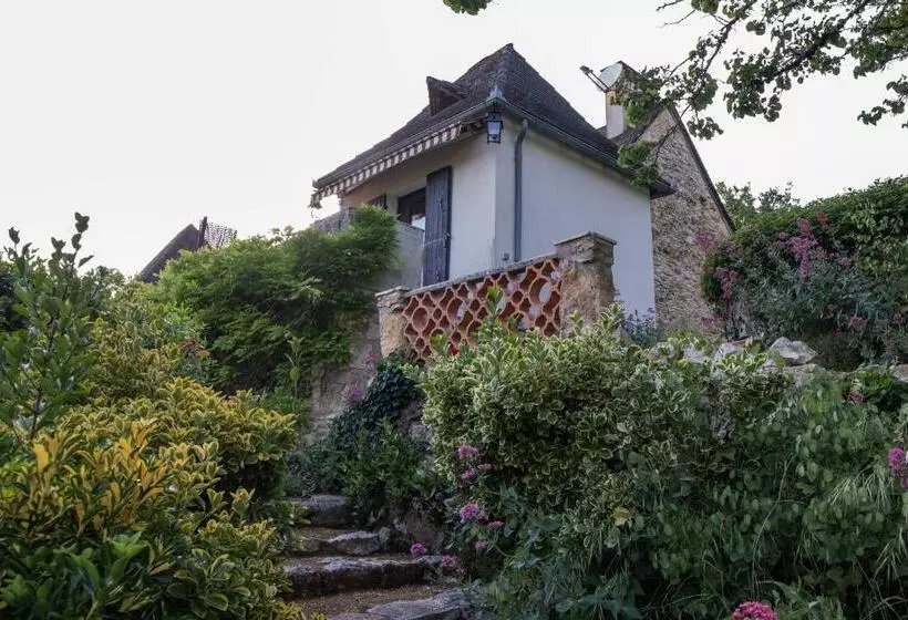 ペンション La Nature Des Sens   Gîte Les Cèdres