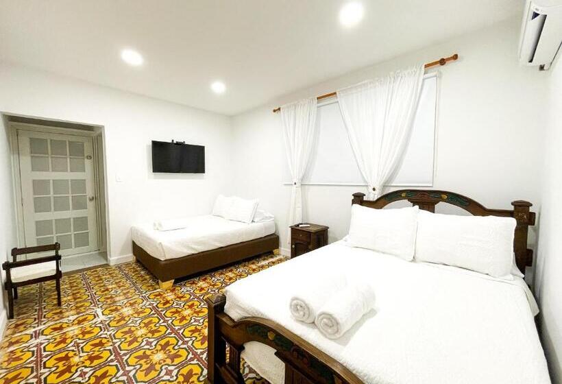 پانسیون Puesta Del Sol Guest House