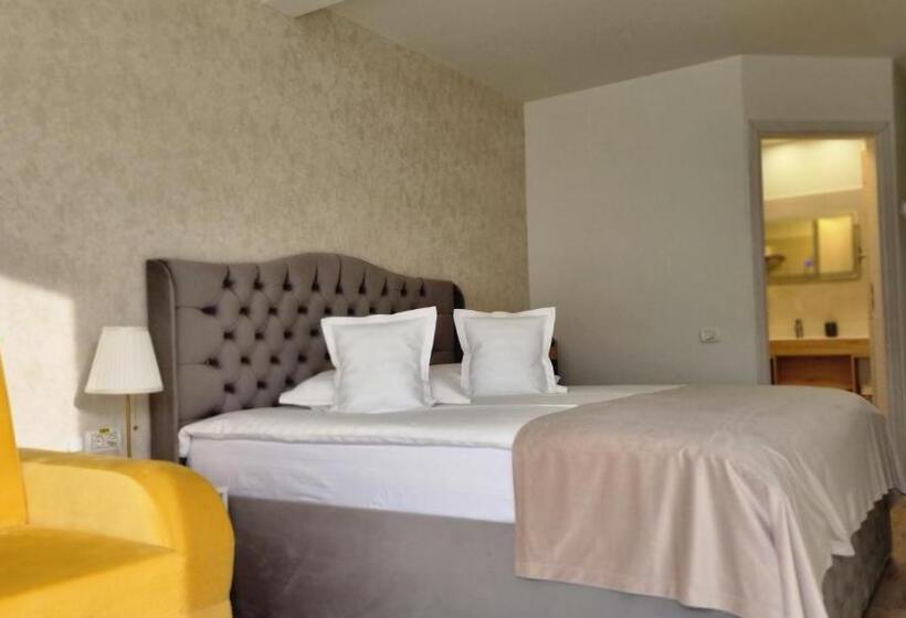 膳宿费 Queen Doftana