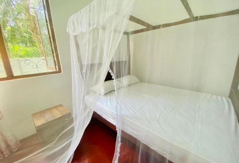 Pension Shine Villa Mirissa