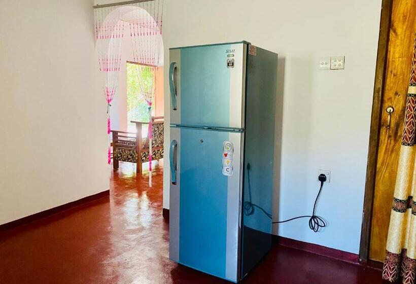 Pension Shine Villa Mirissa