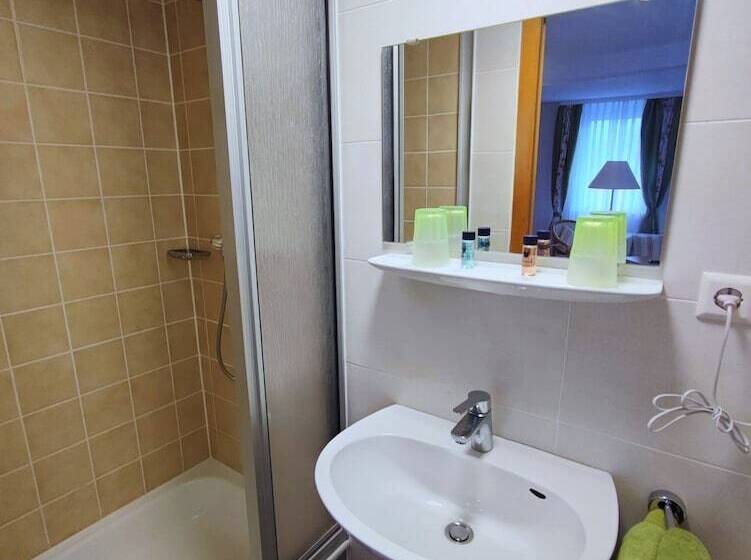 Room In Guest Room  Pension Forelle  Double Room No01