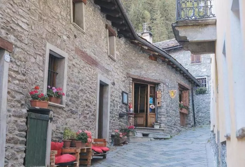 ユースホステル Suisse Locanda Di Borgo