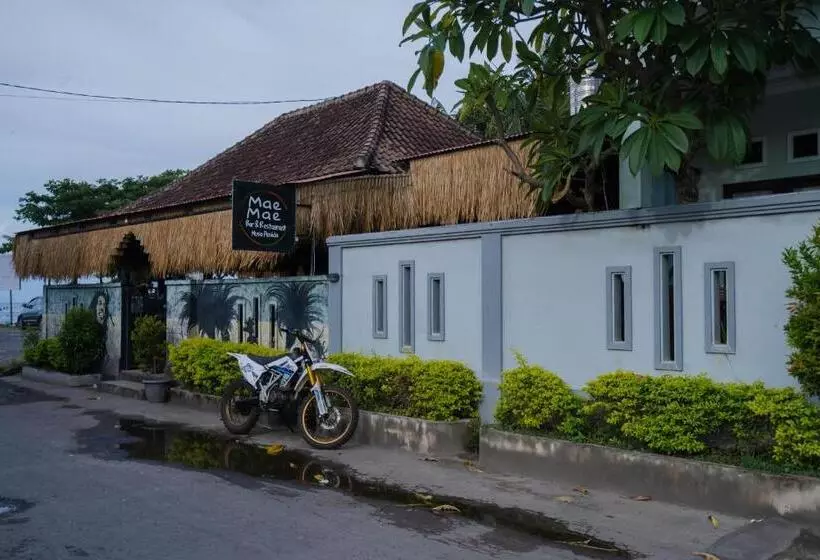 تختخواب و صبحانه Mae Mae Beach House