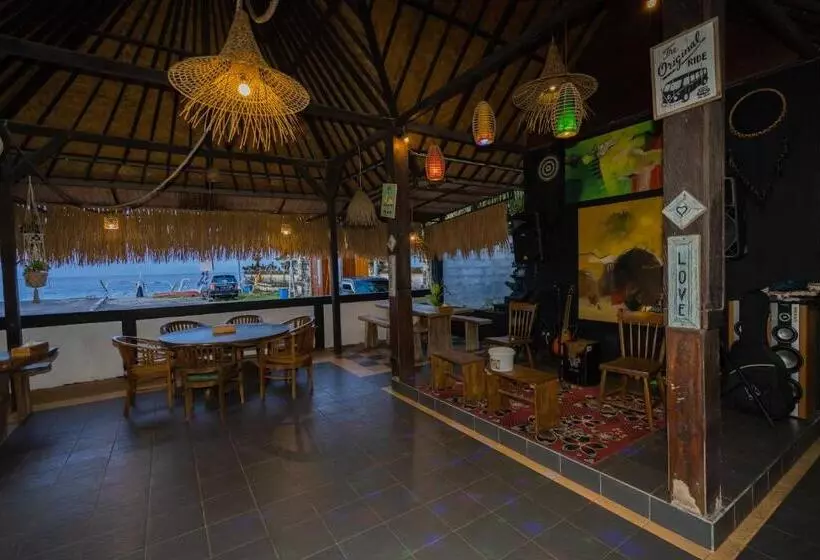 تختخواب و صبحانه Mae Mae Beach House