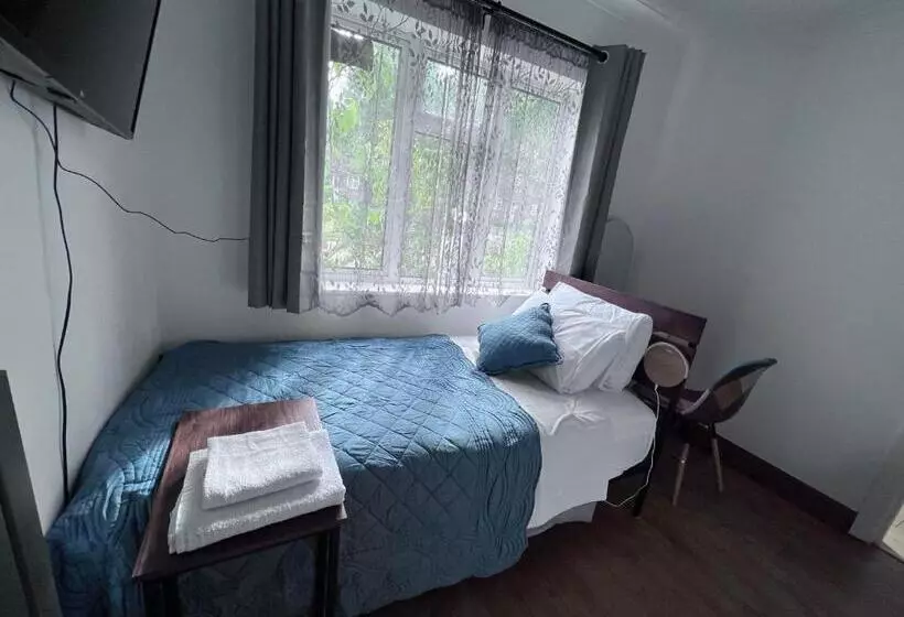 ベッドアンドブレックファースト N 25