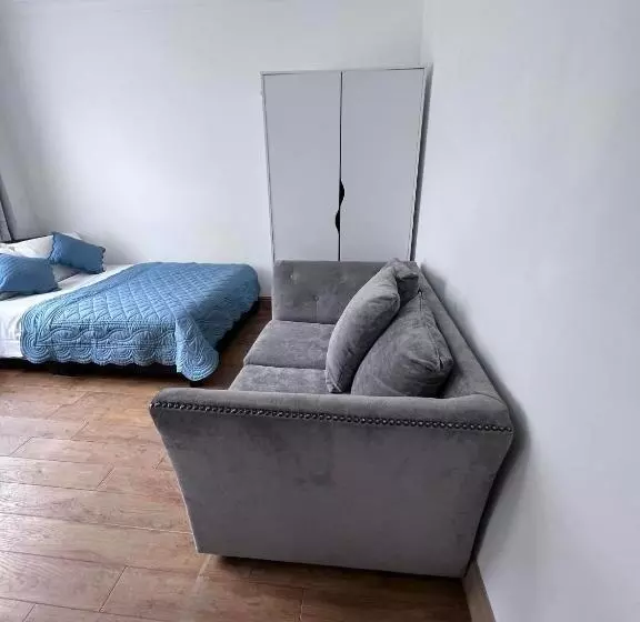 ベッドアンドブレックファースト N 25