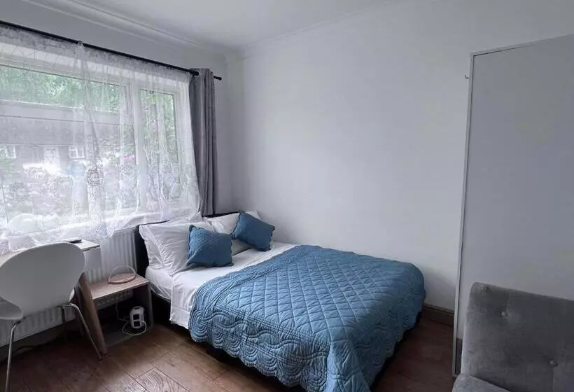 ベッドアンドブレックファースト N 25