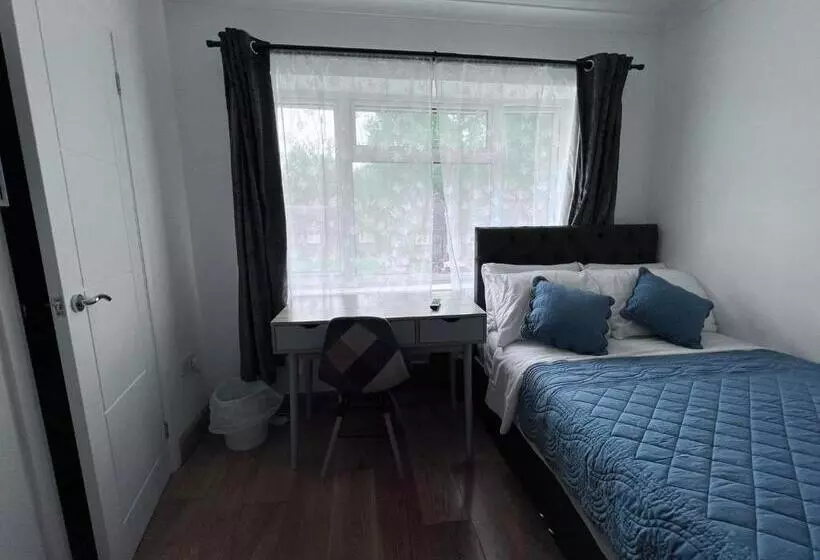 ベッドアンドブレックファースト N 25