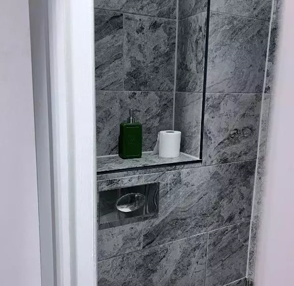 ベッドアンドブレックファースト N 25