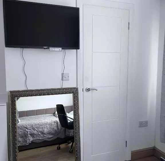 ベッドアンドブレックファースト N 25