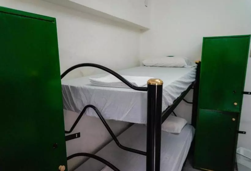 Clover Hostel
