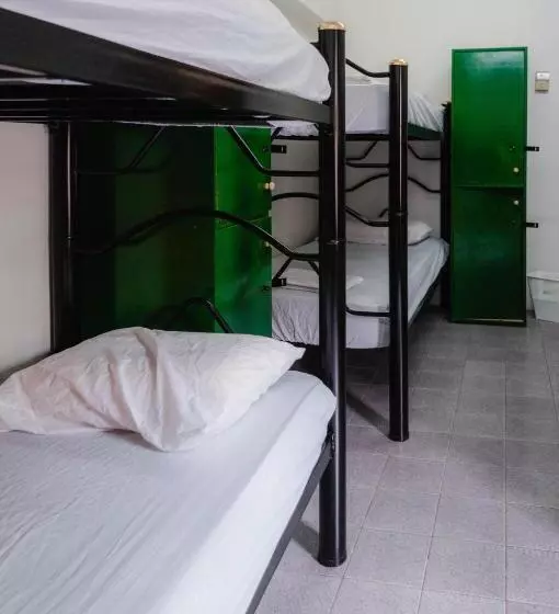 Clover Hostel