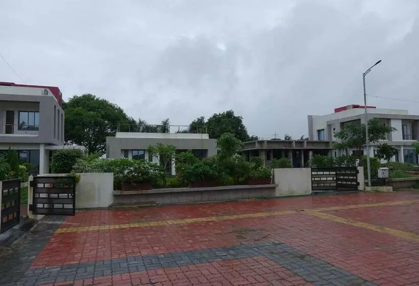 Hotelli Chandan Van Club & Resort