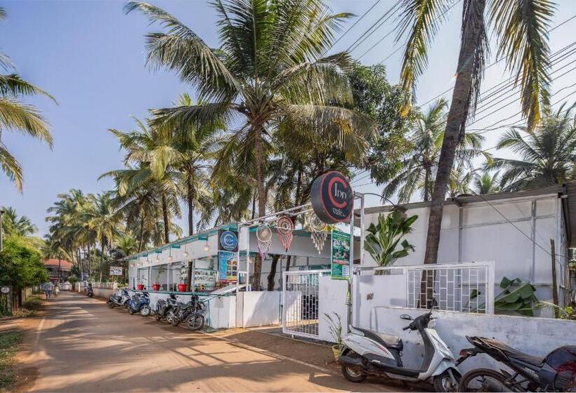 Hotelli Crystall Goa Turquoise Edition