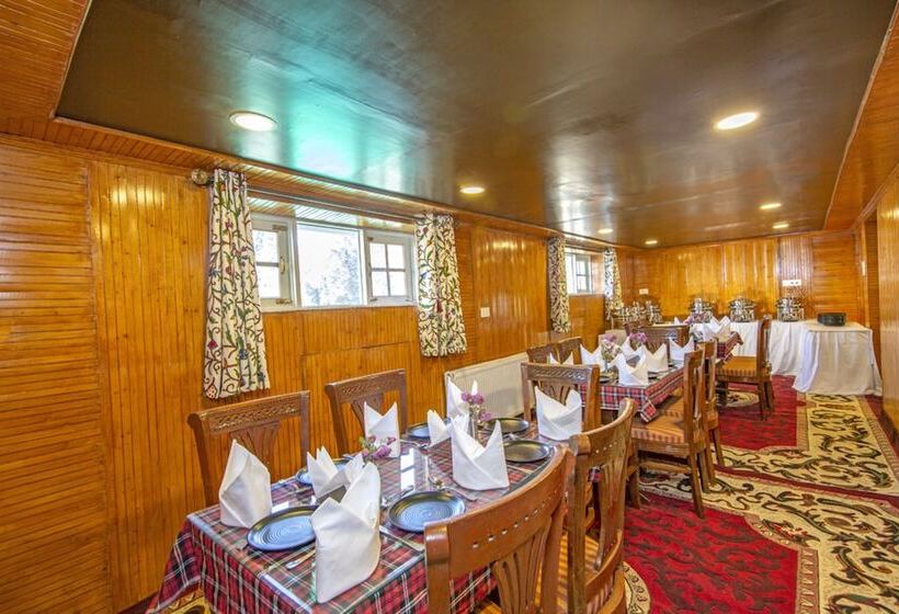 Hotel Gulmarg Ski Hill Resort