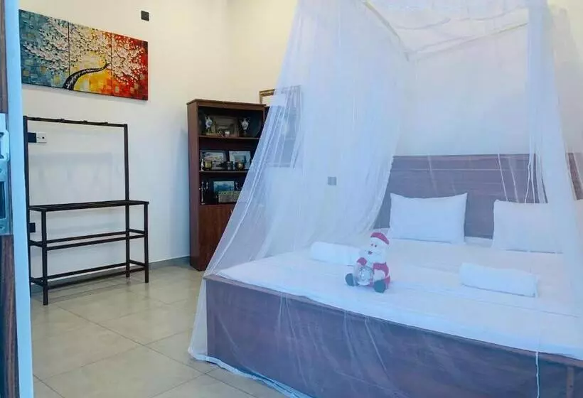 Kavin Beach Hotel Hikkaduwa