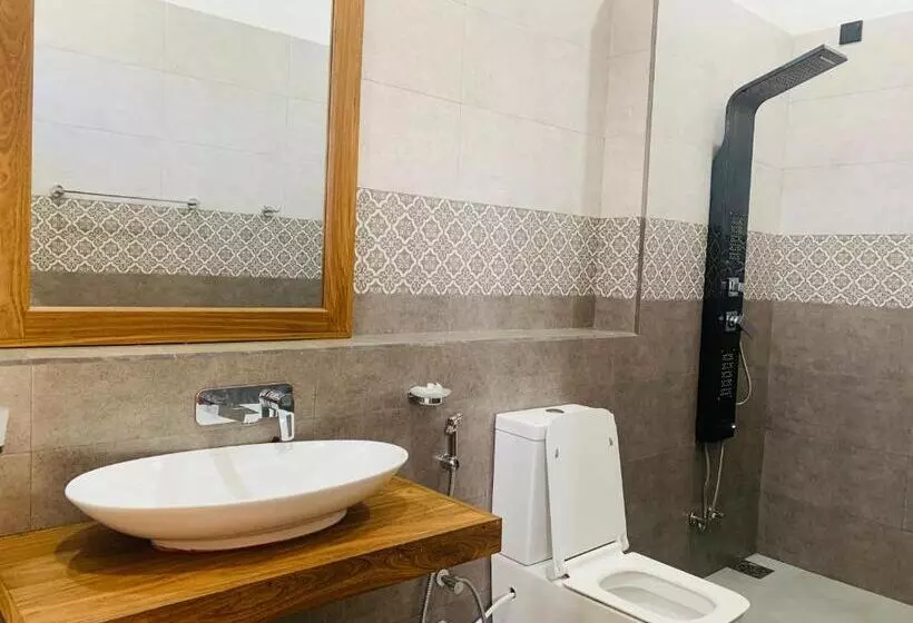 Kavin Beach Hotel Hikkaduwa