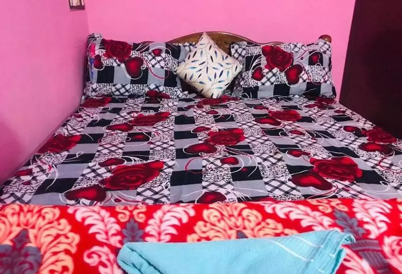 پانسیون Auro Naga Residency