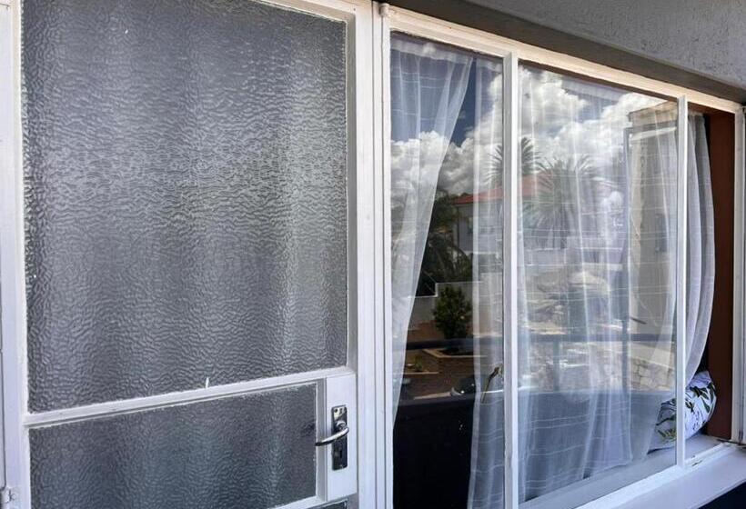 پانسیون Hamview