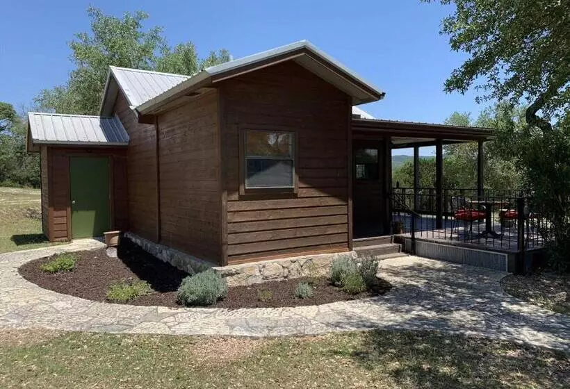 Majatalo Hill Country Hideout