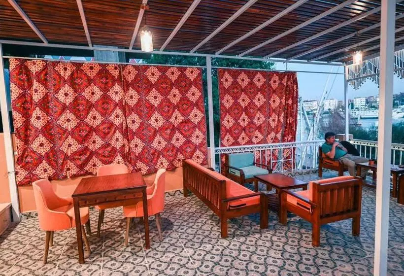 پانسیون Kana Kato