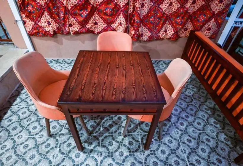 پانسیون Kana Kato