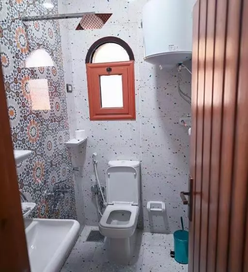 پانسیون Kana Kato