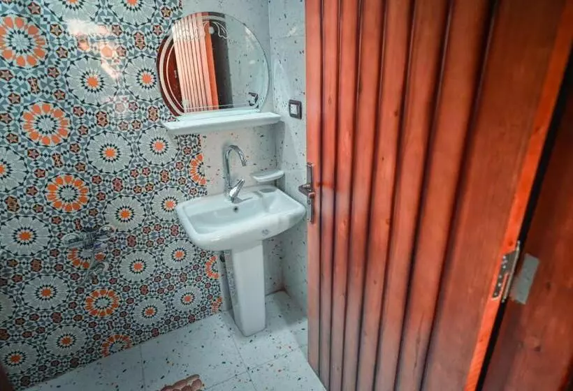 پانسیون Kana Kato