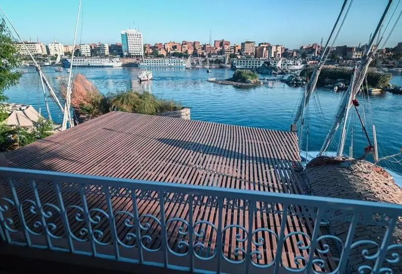 پانسیون Kana Kato