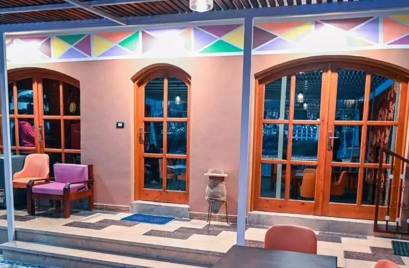 پانسیون Kana Kato