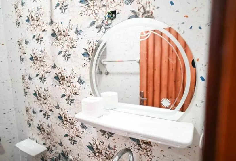 پانسیون Kana Kato