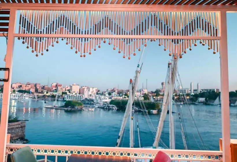 پانسیون Kana Kato