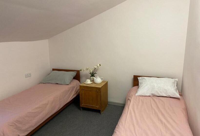 膳宿费 Sargsyans Guest Hause