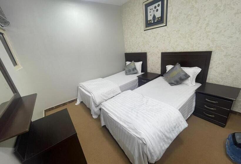 Burj Al Hayat Hotel   Abu Arish